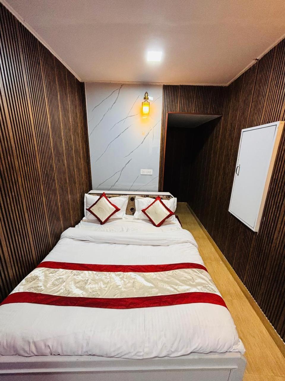 Hotel Amar Mussoorie Exteriér fotografie