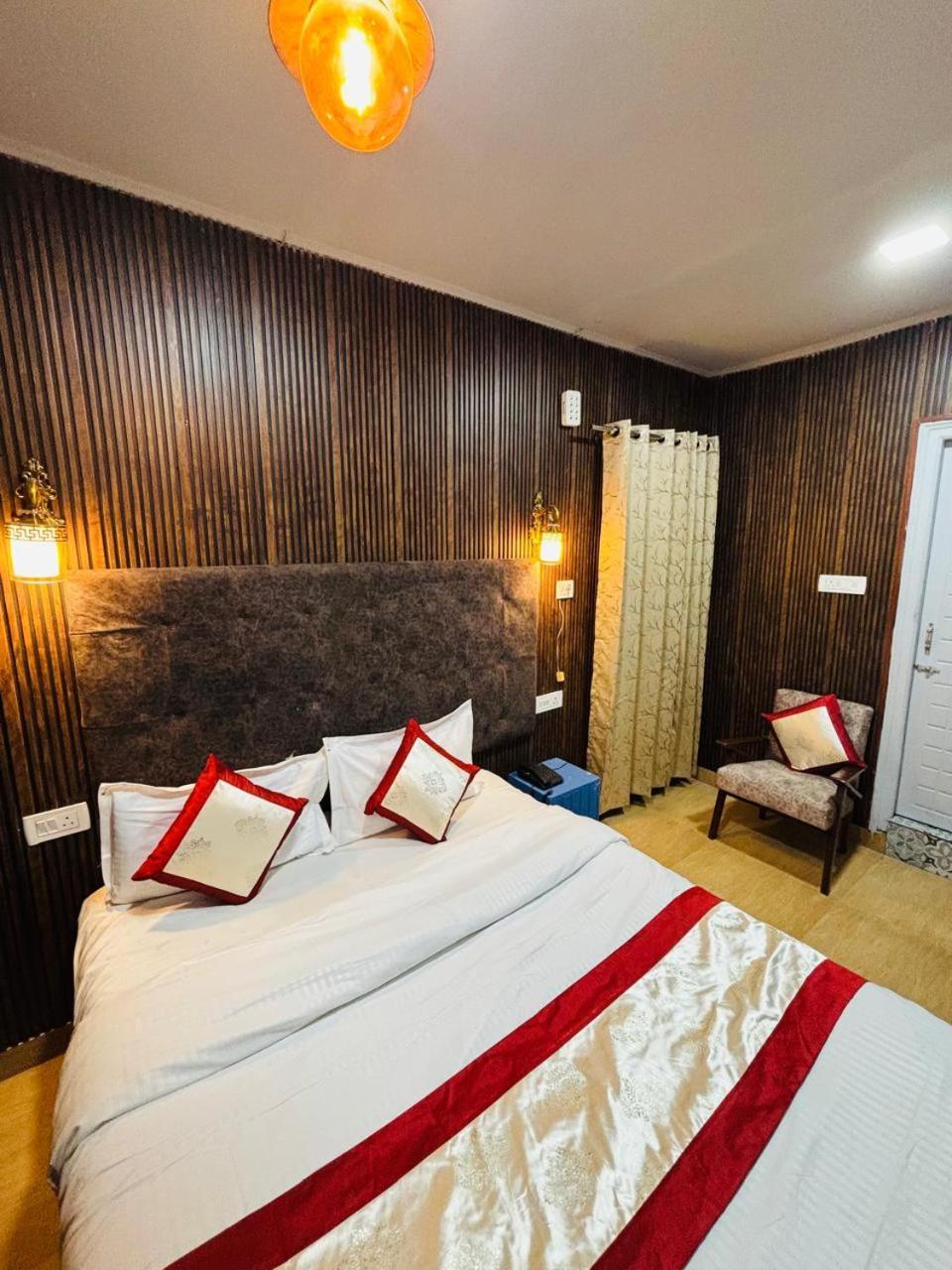 Hotel Amar Mussoorie Exteriér fotografie