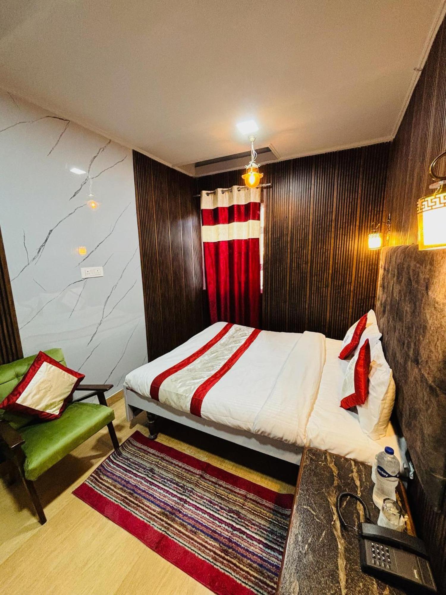 Hotel Amar Mussoorie Exteriér fotografie